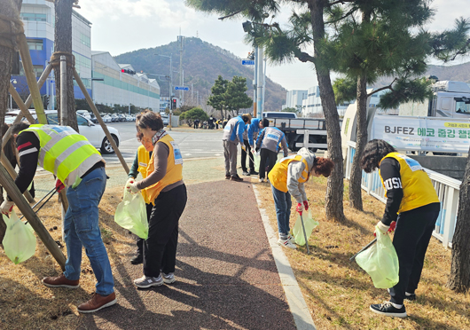3월 4일 BJFEZ 에코줍깅 챌린지